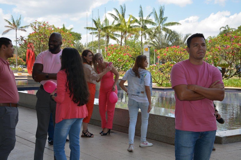 24102023 outubro rosa ebserh sede (5).jpg