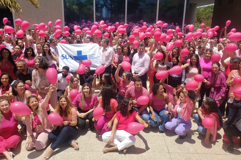 24102023 outubro rosa ebserh sede (6).jpeg