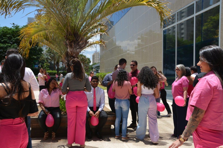 24102023 outubro rosa ebserh sede (8).jpg