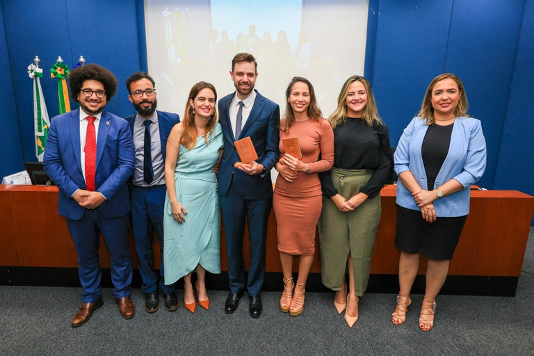 17122024 ebserh lançamento 2 vol revista jurídica (13).jpg