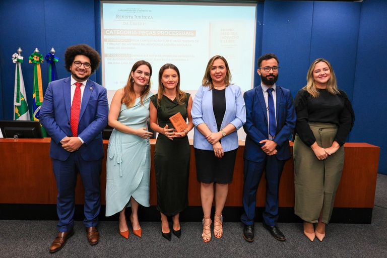 17122024 ebserh lançamento 2 vol revista jurídica (19).jpg