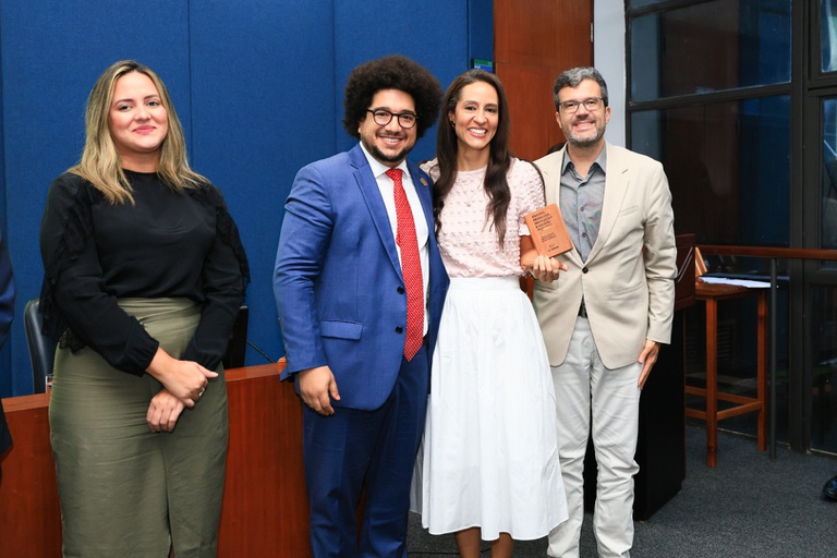 17122024 ebserh lançamento 2 vol revista jurídica (20).jpg