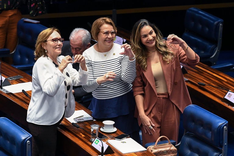 02072024 aprovação pl senado saúde 4.jpg