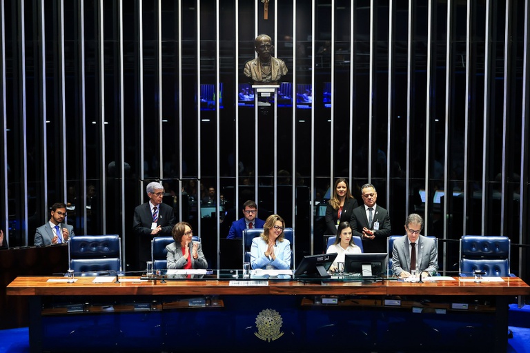 17-09-25 Senado-1004.jpg