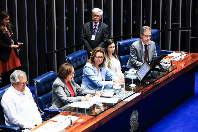 17-09-25 Senado-1023.jpg