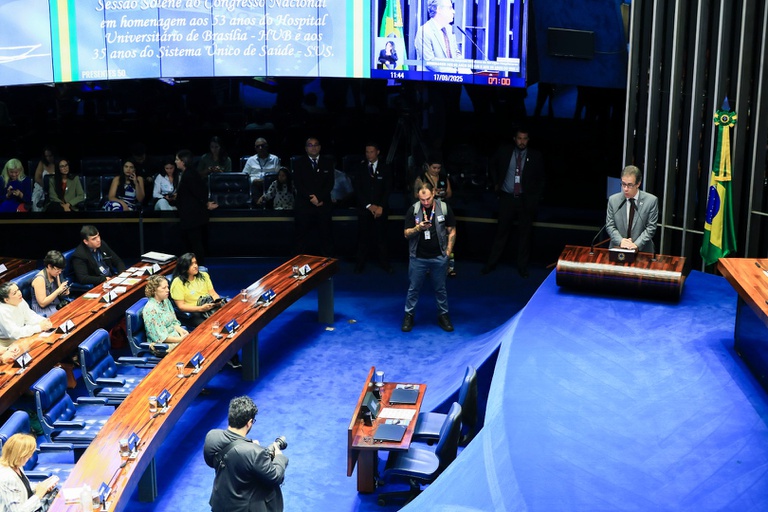 17-09-25 Senado-1062.jpg