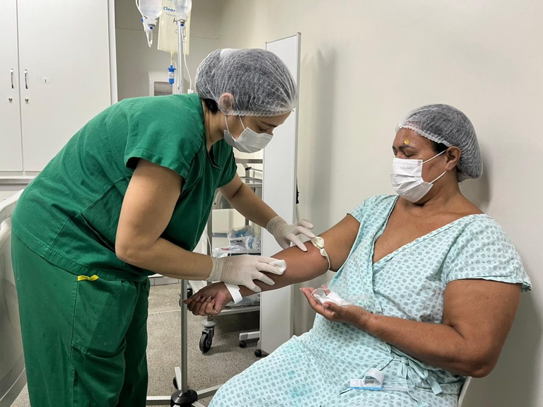 Angela da Silva foi operada de catarata no HUWC-UFC, em Fortaleza.jpeg