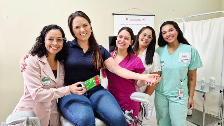 Franciane Borges colocou o contraceptivo intracutâneo no HU-Furg, em Rio Grande.jpeg