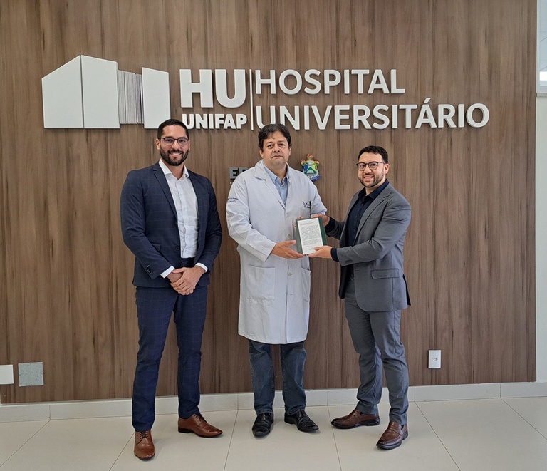 Ao Superintendente do HU- UNIFAP, Marcos Roberto Lima de Carvalhos Santos.jfif
