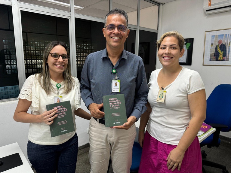 Ao Superintendente do HU-Univasf, Julianeli Tolentino.jfif
