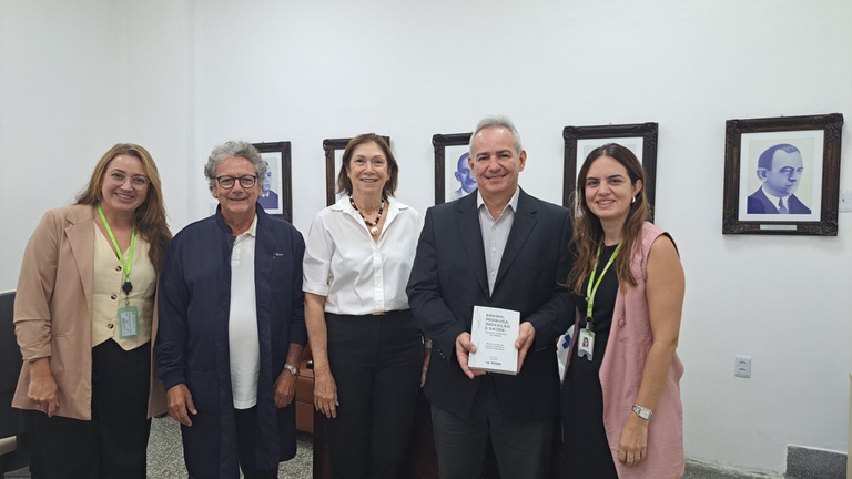 Ao Superintendente da Mejc, Luiz Murillo Lopes de Britto.jpg