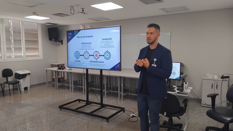 Vinicius Reno - consultor HCOR.jpg