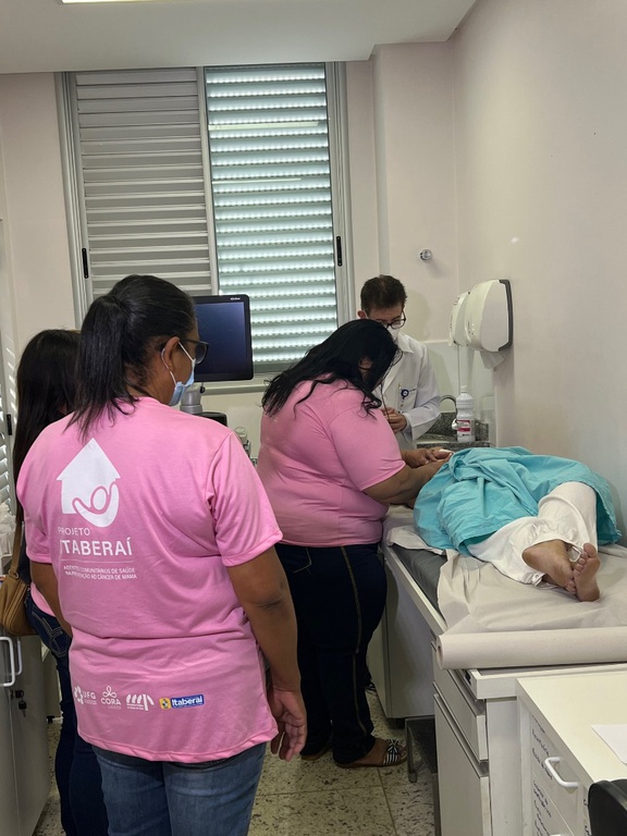 Treinamento - exame físico da mama.jpg