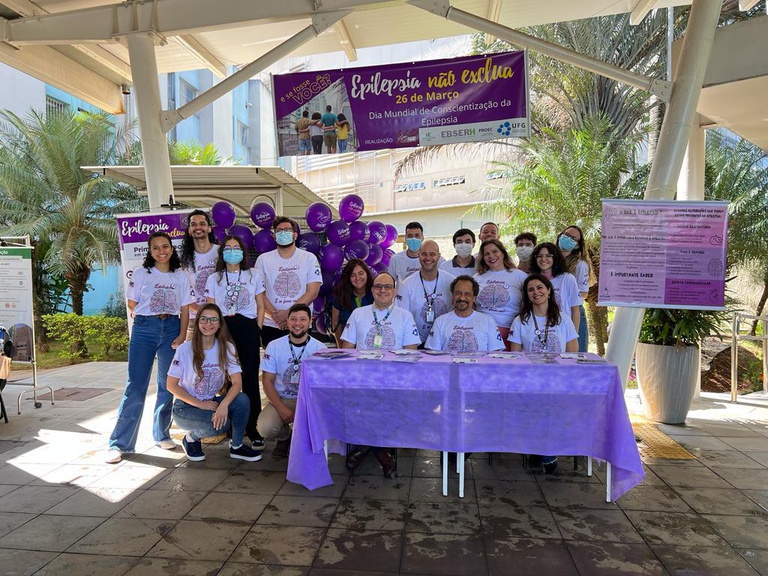 Equipe do Núcleo de Neurociências - ABE e estudantes.jpeg