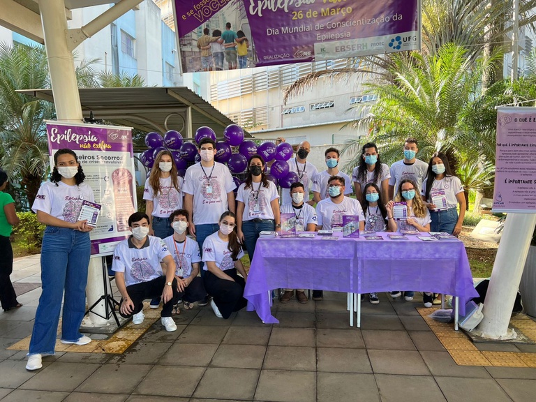 Estudantes da Liga de Neurociências e do Lifcan na ação no HC-UFG.jpeg