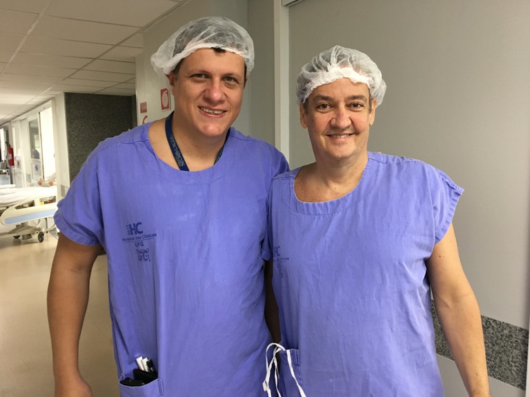 Cirurgiões Rodrigo Cavalcante e Leandro Azevedo.JPG