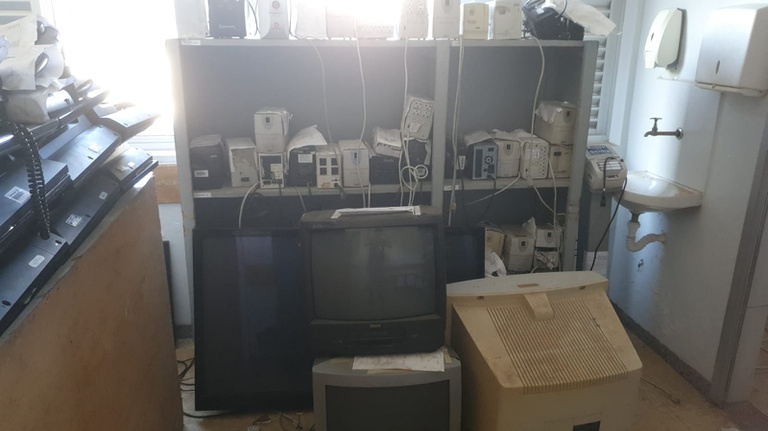 LOTE - APARELHOS DE COMUNICAÇÃO - TEL TV - 2.jpeg