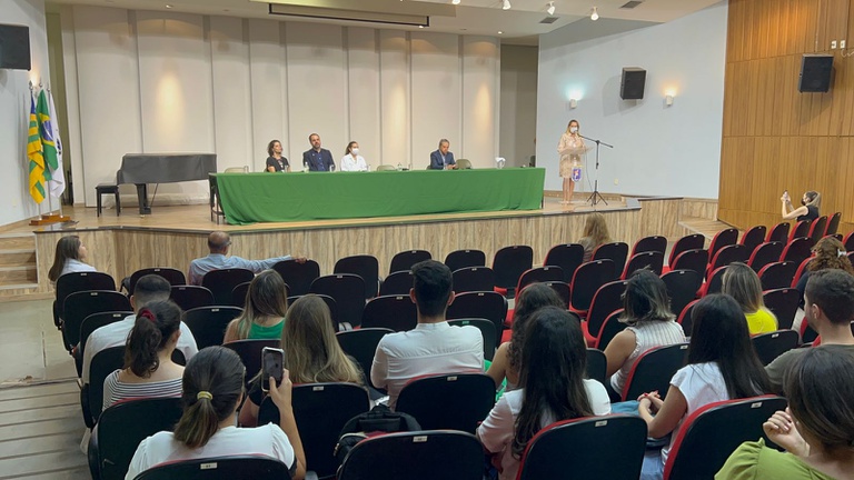 Seminário de Acolhimento dos Residentes - COREMU - Marcela Cavalcante.jpeg