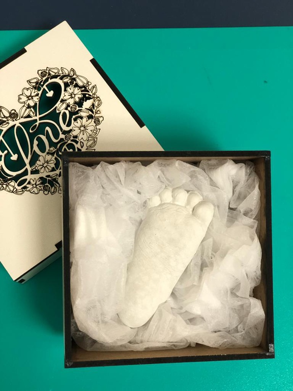 Cuidados Paliativos - UTI Neonatal - Pezinho de gesso do bebê.jpeg