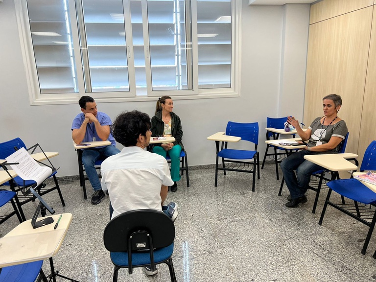 Abril Verde - Oficina de Construção da Paz - foto 04.jpeg