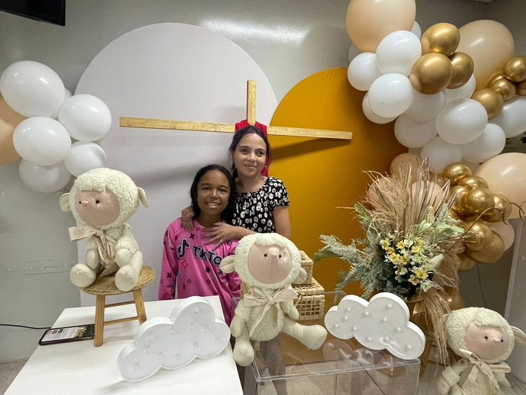 Crianças da Hemodiálise na comemoração de Páscoa 2023.jpeg