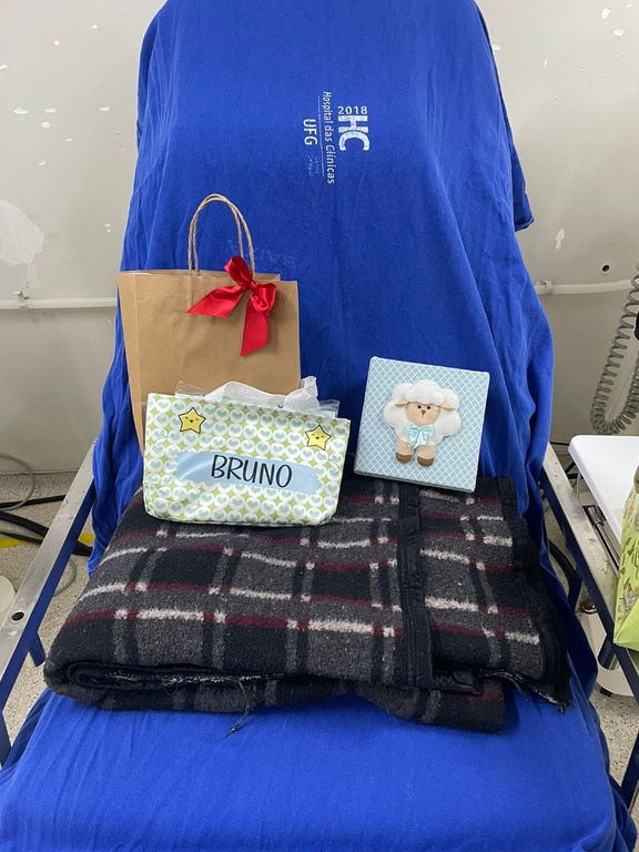 Sacolinhas personalizadas com os nomes das crianças da hemodiálise - Páscoa 2023 - foto 02.jpeg