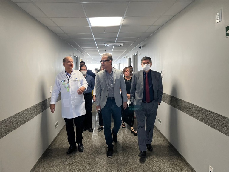 Presidente Arthur Chioro visita instalações do HC-UFG.jpeg