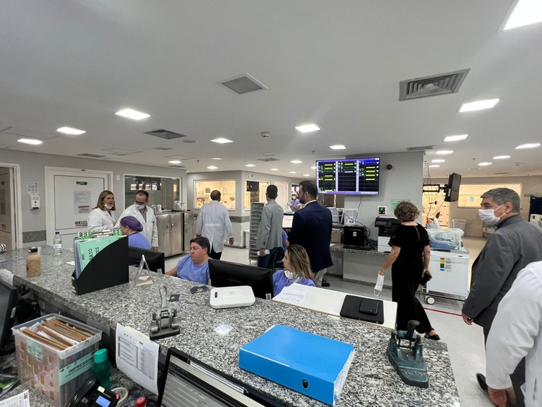 Visita a UTI Adulto - foto 02.jpeg