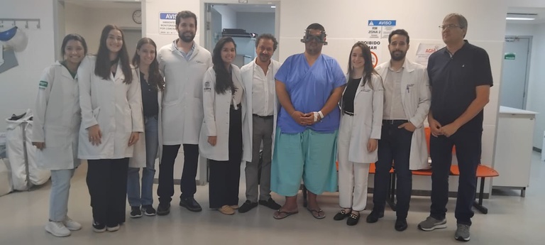 Dr. Osavaldo e Equipe.jpeg