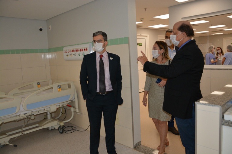 uti inauguração 4.jpeg