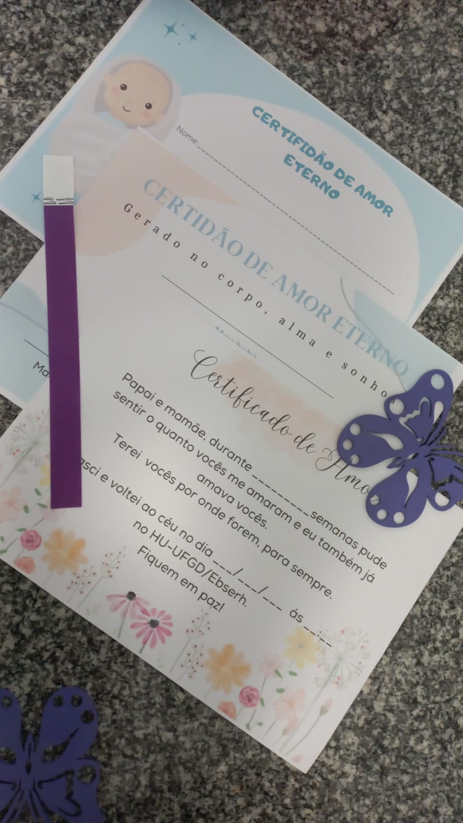 Certificados confeccionados para papais e mamães que perderam filho (a) na gestação