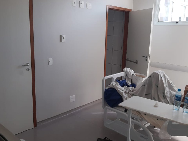 leito_isolamento.jpeg