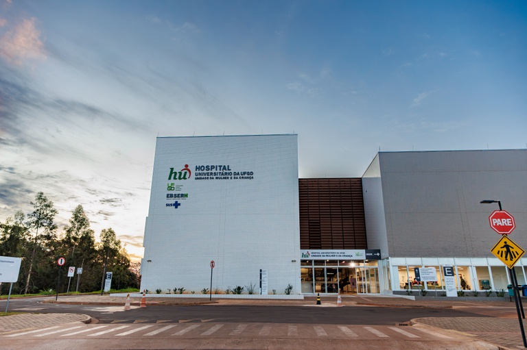 fachada hu ufgd umc.jpg