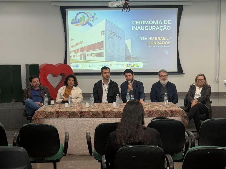 Cerimônia de inauguração do NEV HU Brasil-Dourados.jpeg
