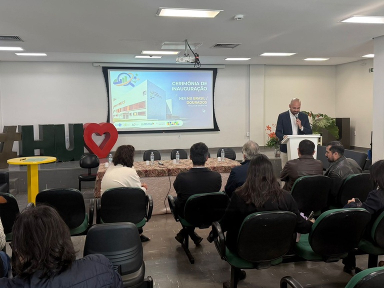 Cerimônia foi realizada no auditório do HU-UFGD.jpeg