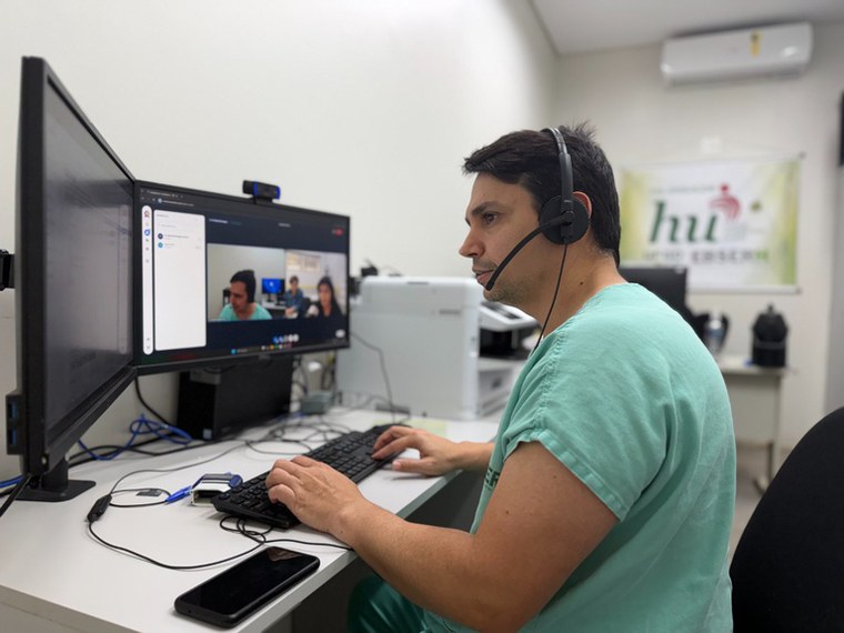 Primeiro atendimento por telessaúde para aldeias indígenas aproxima HU-UFGD da Reserva de Dourados