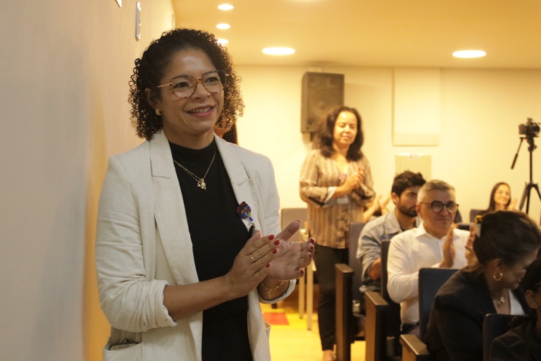 Pollyana Santos, psicóloga na Unidade de Transplante e uma das organizadoras do evento (foto: Comunicação/HUB)