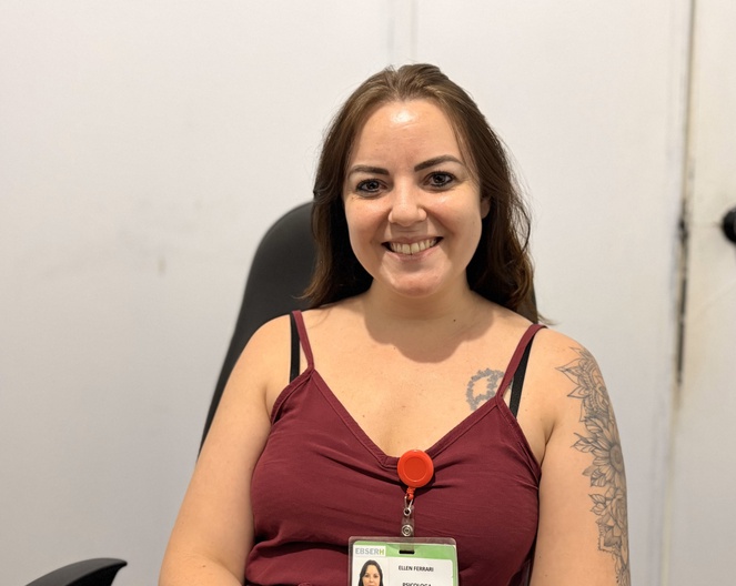 Ellen Ferrari Silveira, psicóloga hospitalar da UMULT