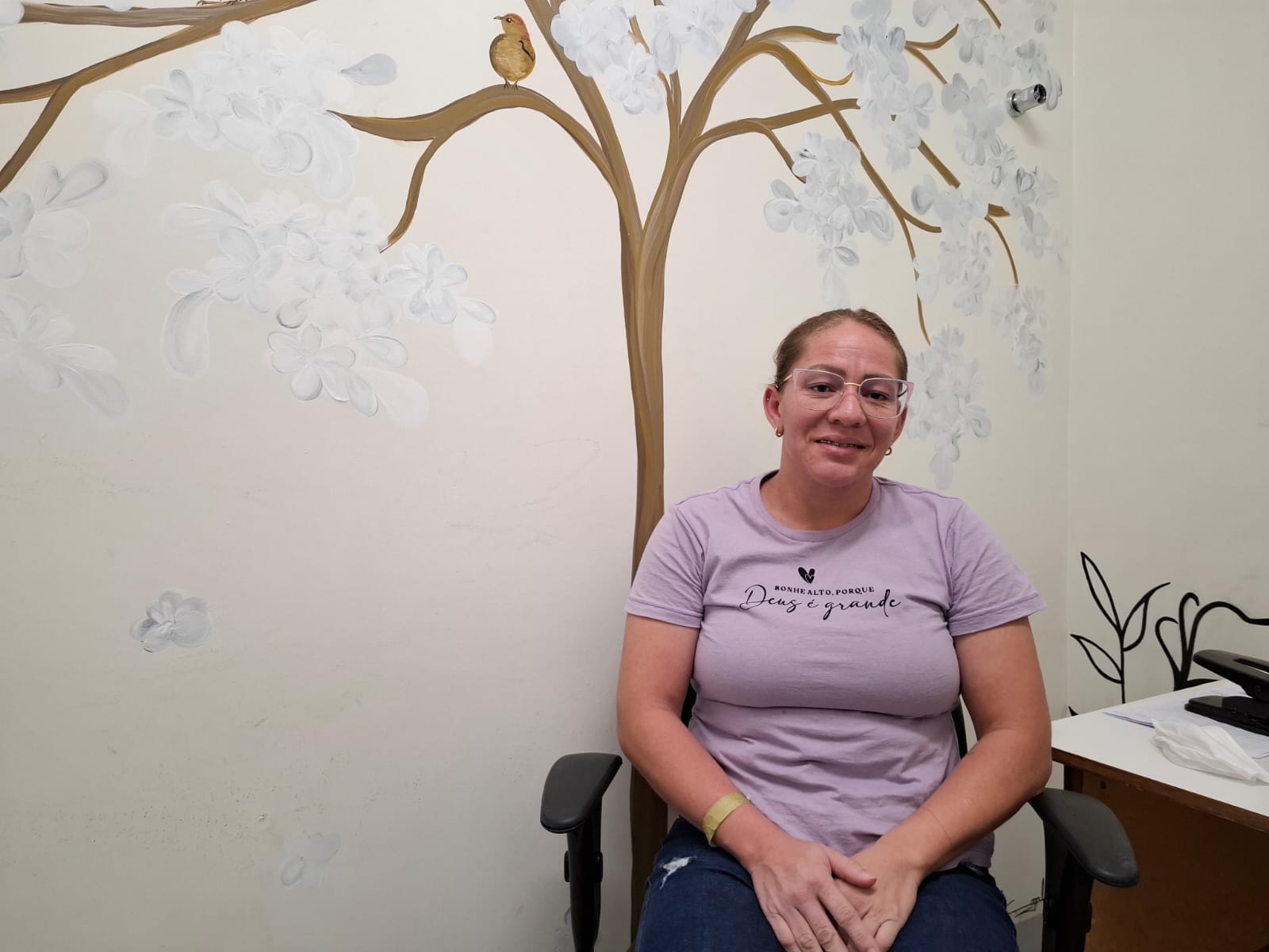 O gesto simples, mas cheio de significado, fez a mãe se emocionar.