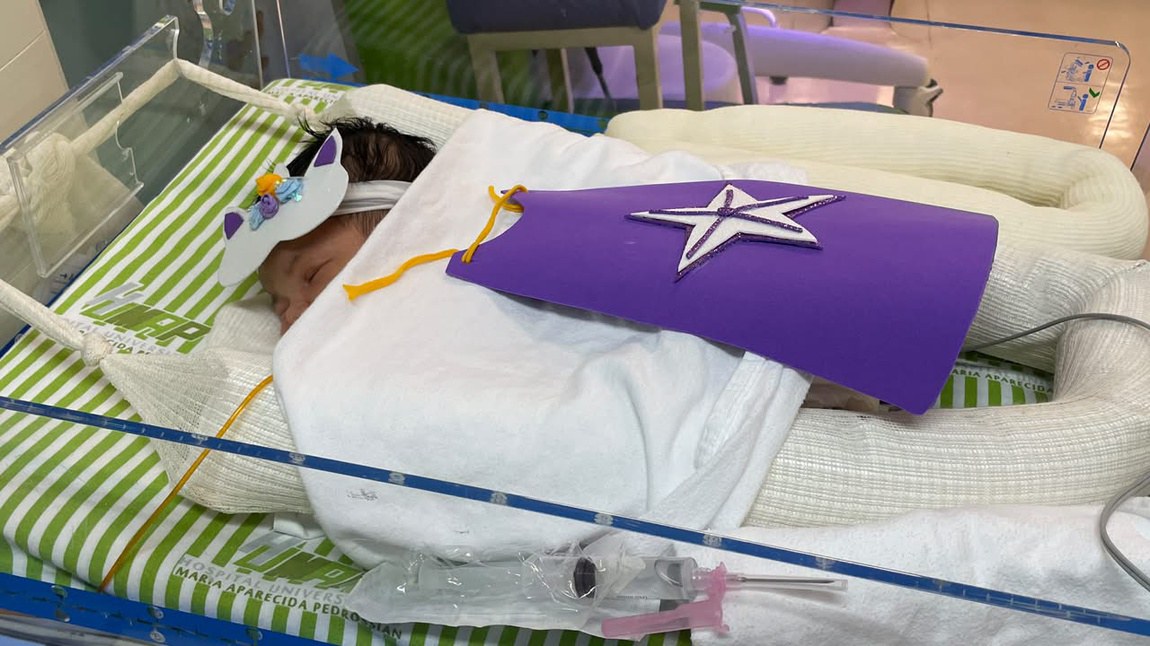 Humap-UFMS celebra o Dia das Crianças com fantasias, afeto e esperança na Unidade Neonatal