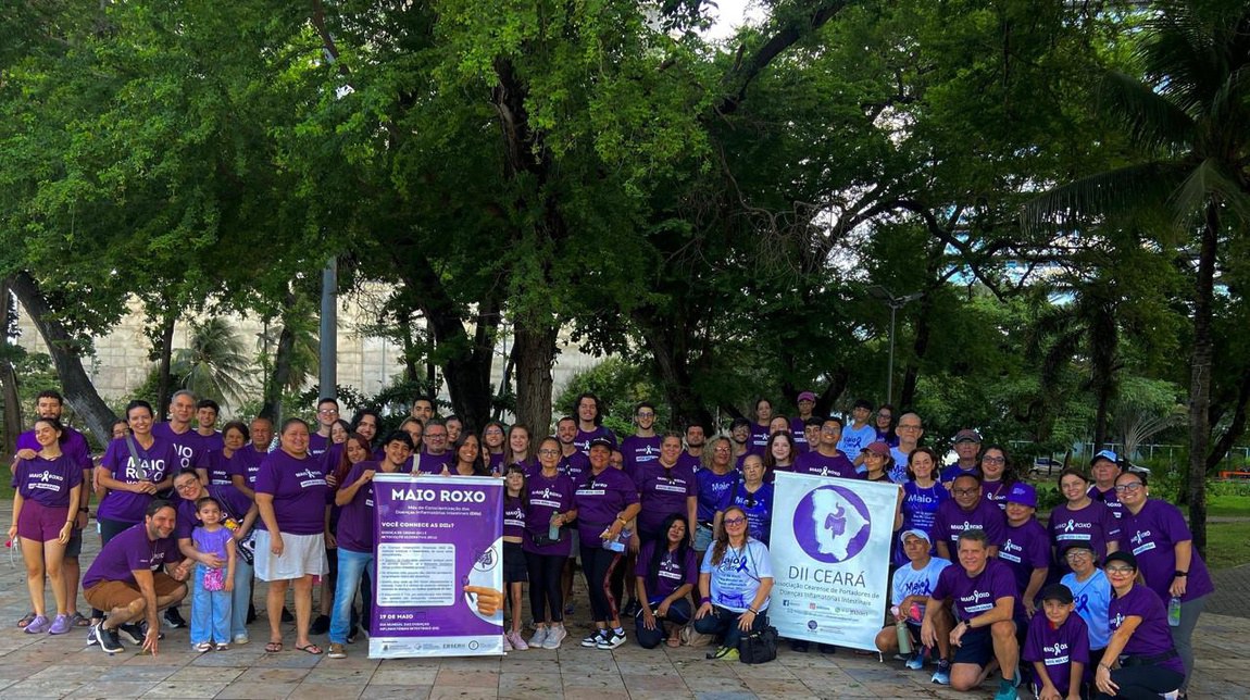 HUWC realiza ações de conscientização sobre doenças intestinais