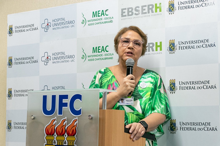 Dra. Josenília Gomes - superintendente do CH-UFC 1.jpg