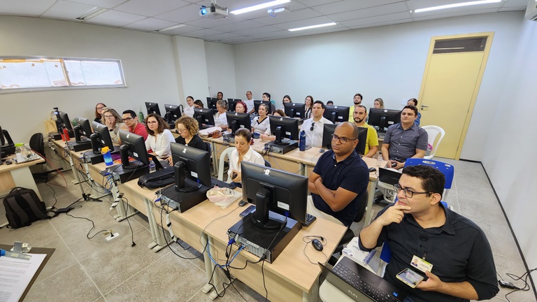 Gestores do CH-UFC participaram de curso sobre Inteligência Artificial na Saúde