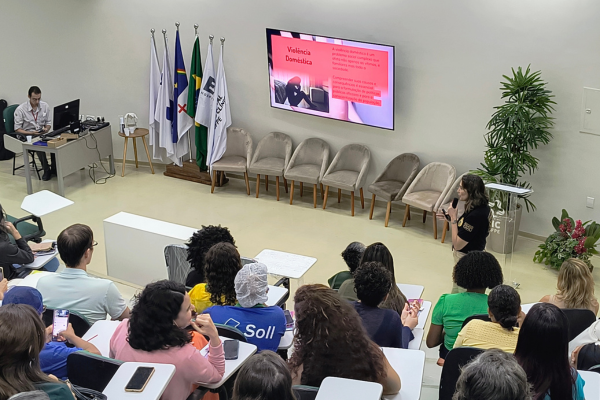 HC-UFPE palestra violência doméstica 8 de março 26 (6).png