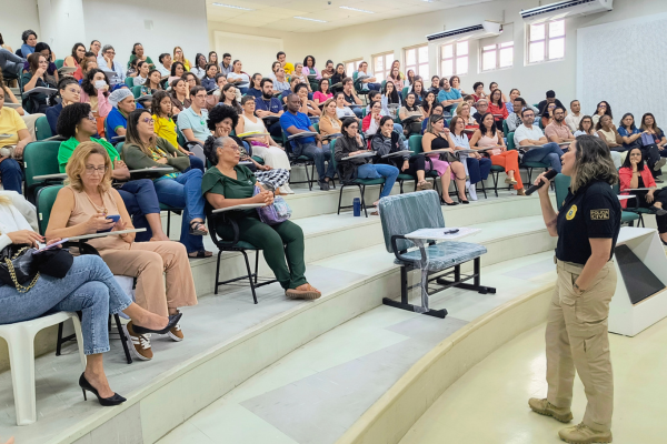HC-UFPE palestra violência doméstica 8 de março 26 (7).png