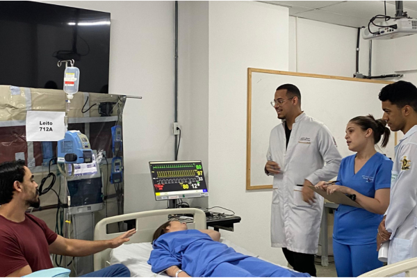 Simulação realística em conciliação medicamentosa (site) (1).png