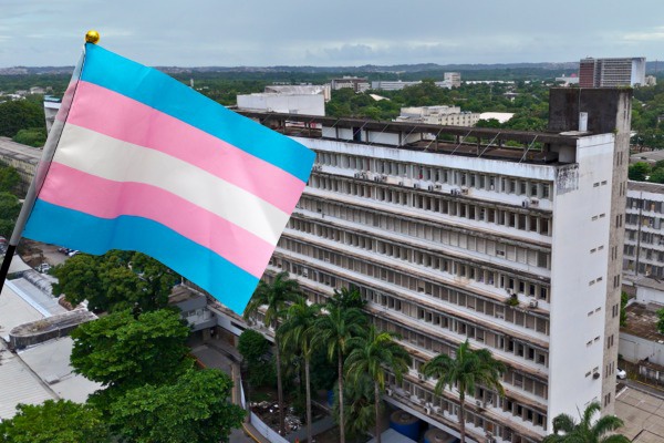 Simpósio de assistência a pessoas trans.jpeg