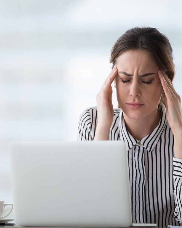 Dor de cabeça: neurologista explica quando é hora de procurar ajuda