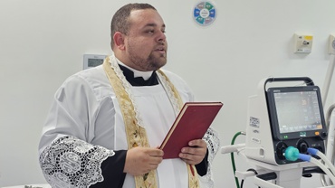 A celebração do batismo foi relizada pelo pároco Wesley Wendel