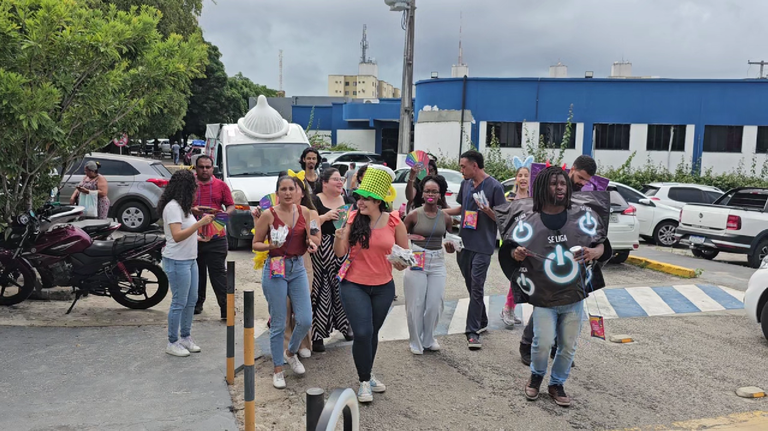 Camislido levando alegria pelo HU-UFS.png